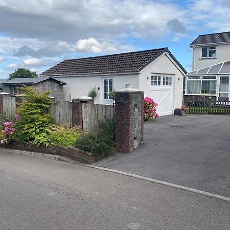 The Shed Bed & Breakfast Merthyr Tydfil Eksteriør bilde